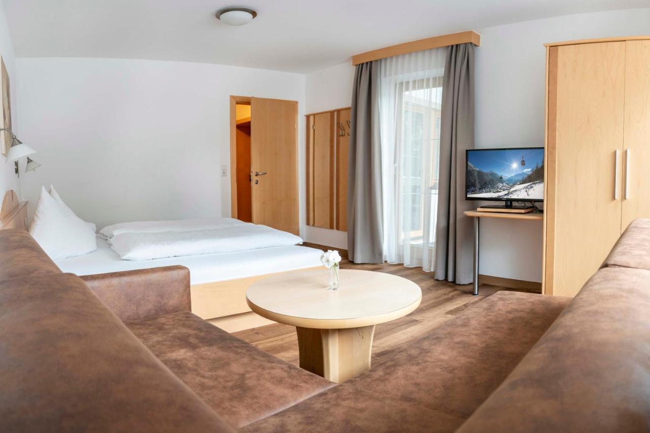 Gaestehaus Europa Solden Bagian luar foto