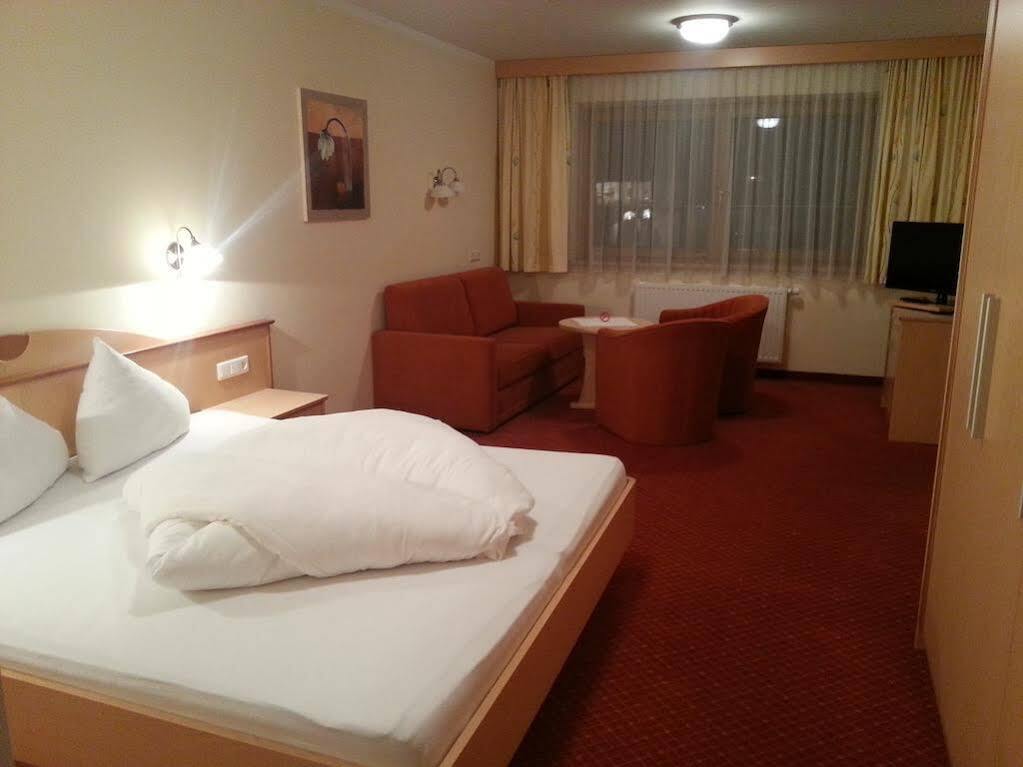 Gaestehaus Europa Solden Bagian luar foto